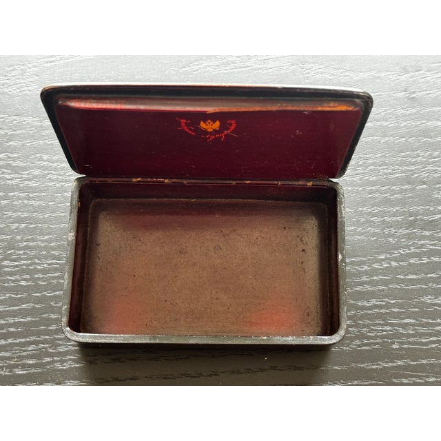Brown Late 19th - Early 20th Century Russian Lacquered Paper Mache Snuff Box For Sale - Image 8 of 8