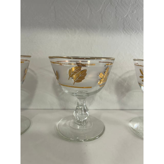 1950s Set of 5 Libbey Glass Golden Foliage Champagne Coupes or Dessert Glasses For Sale In Sacramento - Image 6 of 10