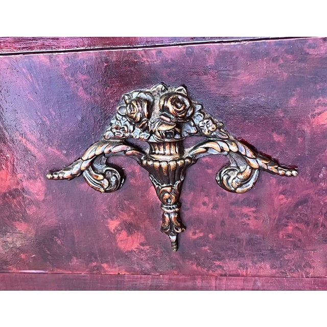 Late 19th Century Pair of French Mahogany Nightstands with Drawer, Door and Bronze Crest For Sale - Image 11 of 18