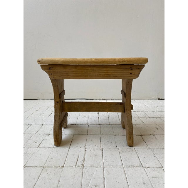 Vintage Natural Pine Primitive / Farmhouse Stool, Circa 1920s For Sale In New York - Image 6 of 13