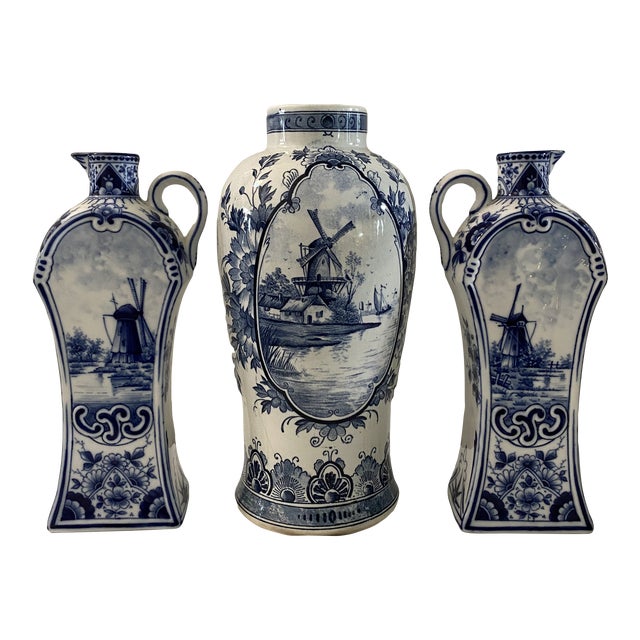 1920s Delft Blue Three Vase Mantle Set For Sale