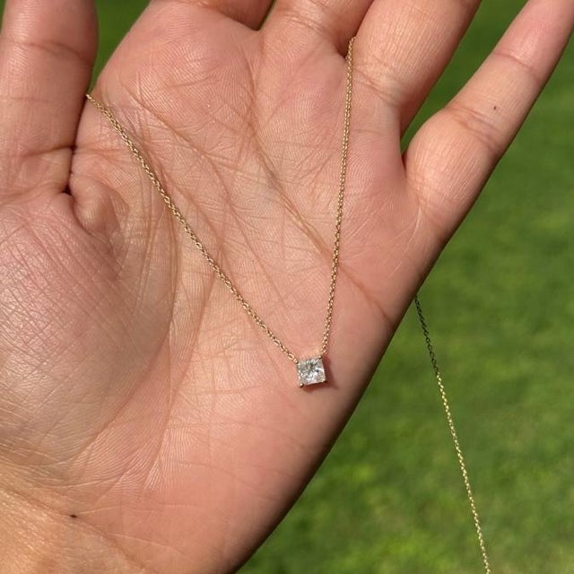 Modern Princess-Cut Diamond Solitaire Pendant Necklace in 14k Yellow Gold For Sale - Image 3 of 15