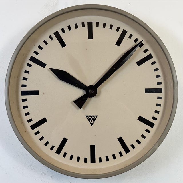 Metal Large Brown Industrial Factory Wall Clock from Pragotron, 1960s For Sale - Image 7 of 17