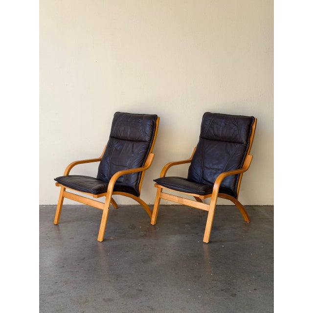 Mid-Century Modern Pair of Danish Stouby Leather Lounge Chairs Bentwood Frame – Mid-Century Modern Armchair 1960s For Sale - Image 3 of 10