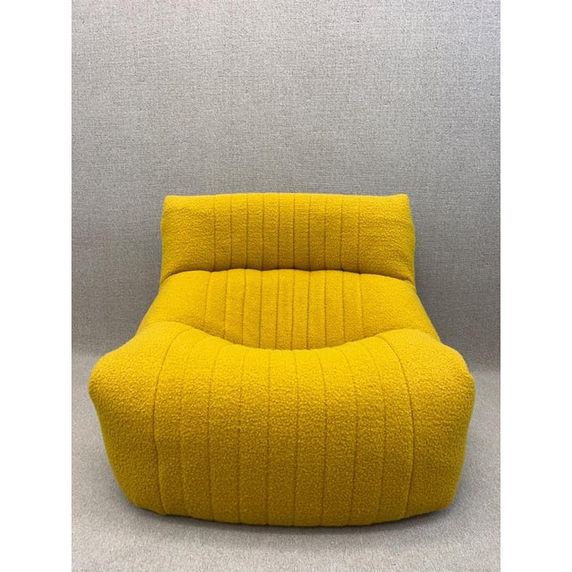 Mid-Century Modern Yellow One-Seater Aralia Sofa from Ligne Roset For Sale - Image 3 of 18