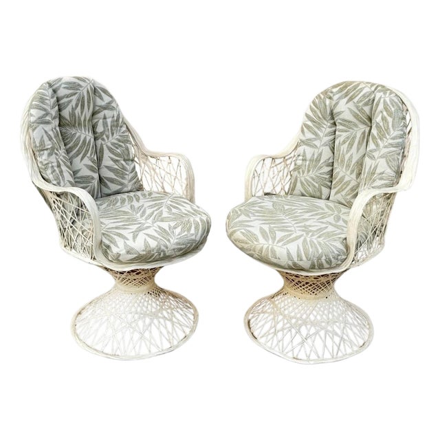 Vintage Russell Woodard Mid Century Spun Fiberglass Pedestal Base Arm Chair Pair For Sale