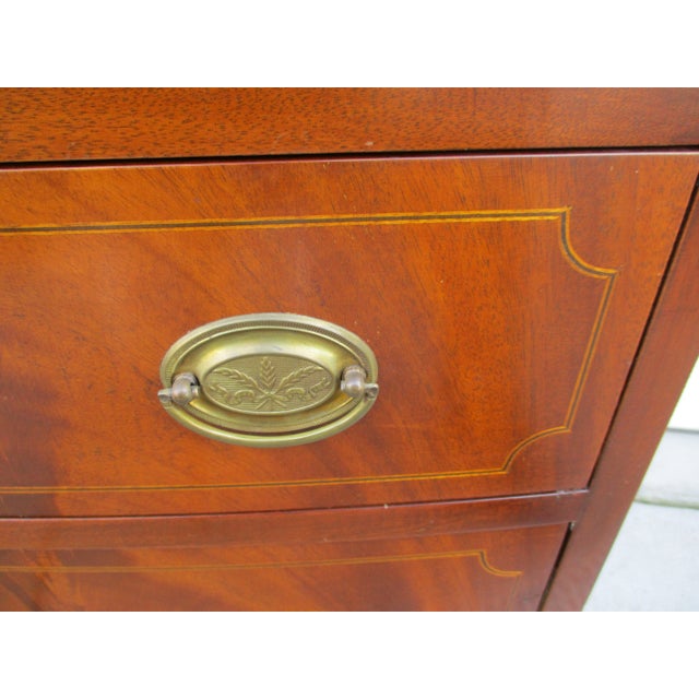 Wood Federal Style Crotch Mahogany and Inlay Chest of Drawers For Sale - Image 7 of 12