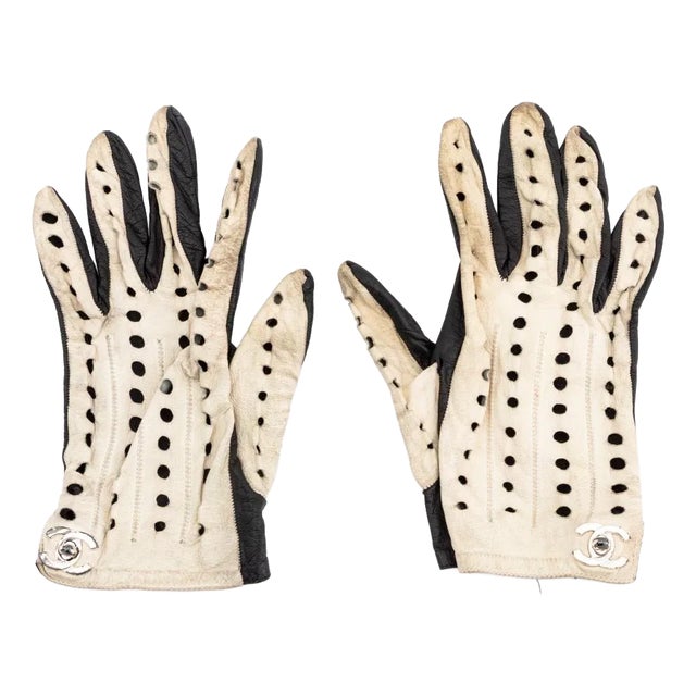Chanel Black and White Leather Gloves, Pair For Sale