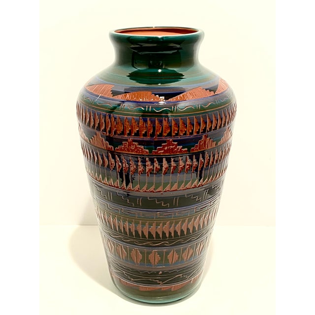 Brown Monumental Southwestern Studio Art Pottery Vase Signed W. Johnson “Navajo” – Carved Bear Motif For Sale - Image 8 of 10