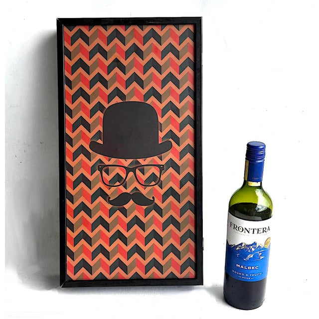 Offered is a backgammon set handmade by Manopoulos in Greece. This graphic is called the "Hipster" featuring a...