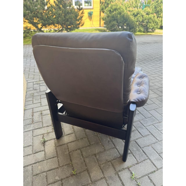Set of Vintage Amigo Lounge Chair and Ottoman in Leather from Ekornes, 1970s For Sale - Image 4 of 6