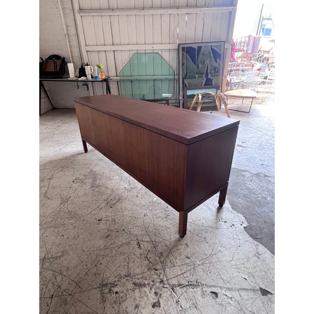 Mid Century Modern Walnut Credenza With Black Accent Pulls For Sale - Image 4 of 8
