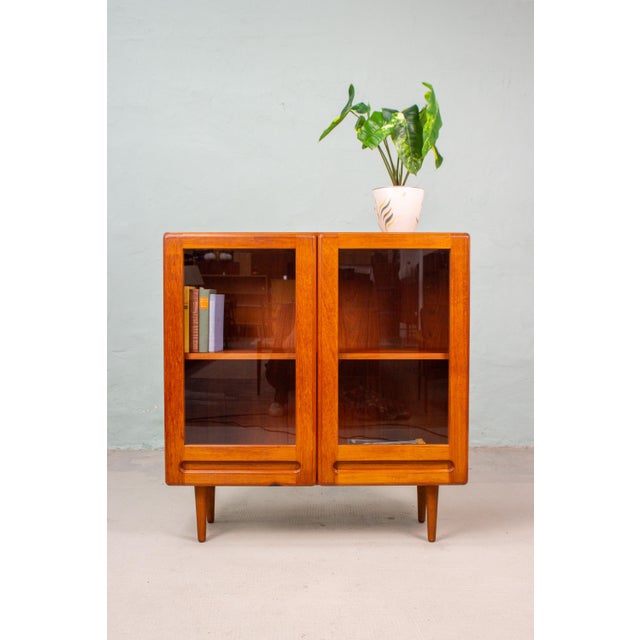 Mid-Century Modern Vintage Danish Teak Vitrine, 1960s For Sale - Image 3 of 18