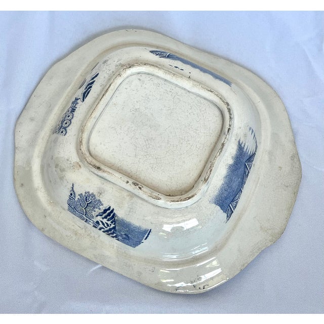 Antique 19th Century English Blue Willow Covered Vegetable Serving Dish With Lion Finial Handle For Sale - Image 16 of 16