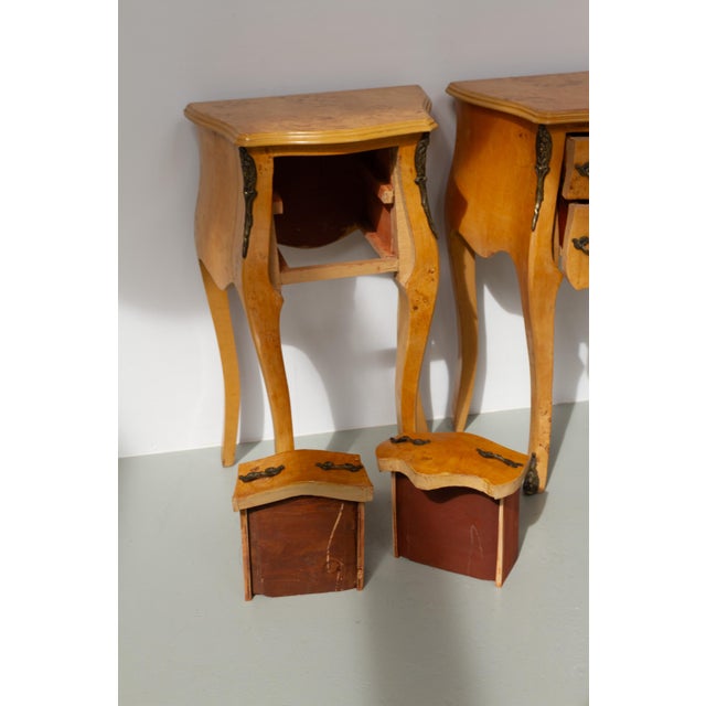 Louis XV French Birch Burl Nightstands, 1920s, Set of 2 For Sale - Image 12 of 18