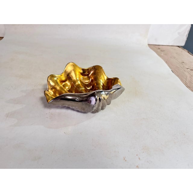 Ceramic Shell-Shaped Vide Poche in Silver and Gold Colors, 20th Century For Sale - Image 4 of 10
