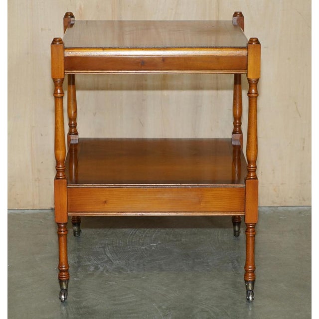 Flamed Mahogany Side Table with Butlers Serving Tray from Bradley Furniture, 1980s For Sale - Image 15 of 18