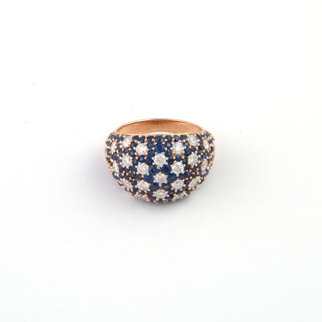 Early 21st Century Natural Blue Sapphire 3.26 Carats with Diamonds 1.80 Carats in 18k Gold For Sale - Image 5 of 6