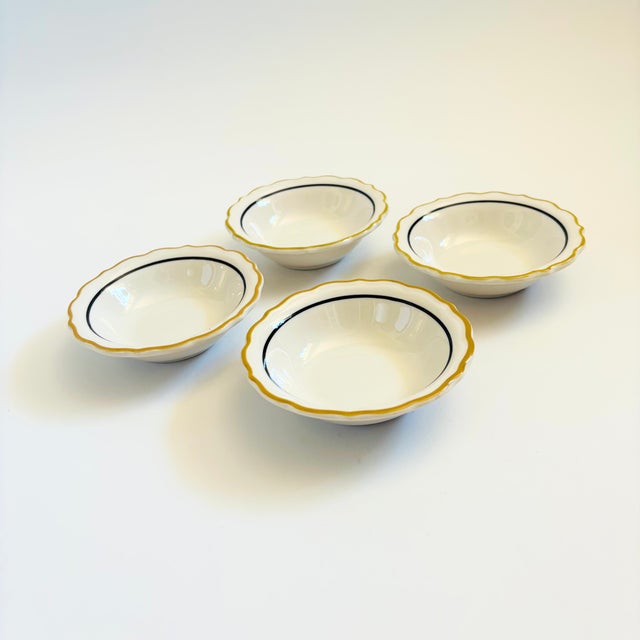 Ceramic Vintage Ruffled Rim Ceramic Bowls by Syracuse China Usa - Set of 4 For Sale - Image 7 of 12