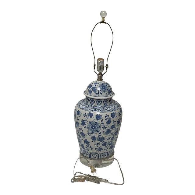 Chinoiserie Blue & White Porcelain Ginger Jar Table Lamp Acrylic Base China 2007 For Sale