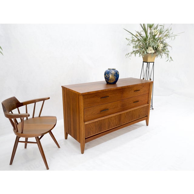 American Walnut Compact Mid-Century Modern Double Dresser 6 Drawers For Sale - Image 11 of 12
