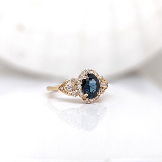 Metal 1.5ct Blue Sapphire Ring W Earth Mined Diamonds in Solid 14k Yellow Gold | Oval, Size 6.75 For Sale - Image 7 of 10
