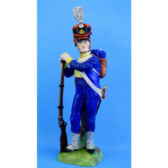 Measurements: height: 29 cm; width: 9 cm; depth: 7.7 cm; weight: 0.573 kg item : splendid polychrome hard-paste porcelain...