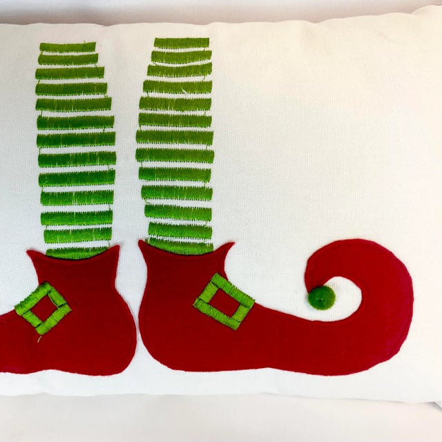 American 1990s Vintage Whimsical Boho Americana Christmas Elf Shoes Pillow. For Sale - Image 3 of 8