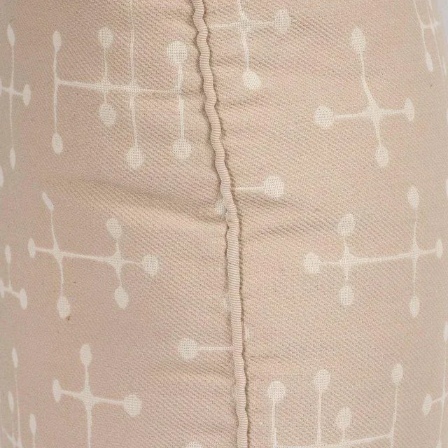 Beige Modern Beige Cotton Twill Pillows with Geometric Jacks Motif - Set of 4 For Sale - Image 8 of 9