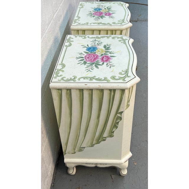 Mid 20th Century Pair of French Provincial Hand-Painted Floral Night Stands For Sale - Image 10 of 16