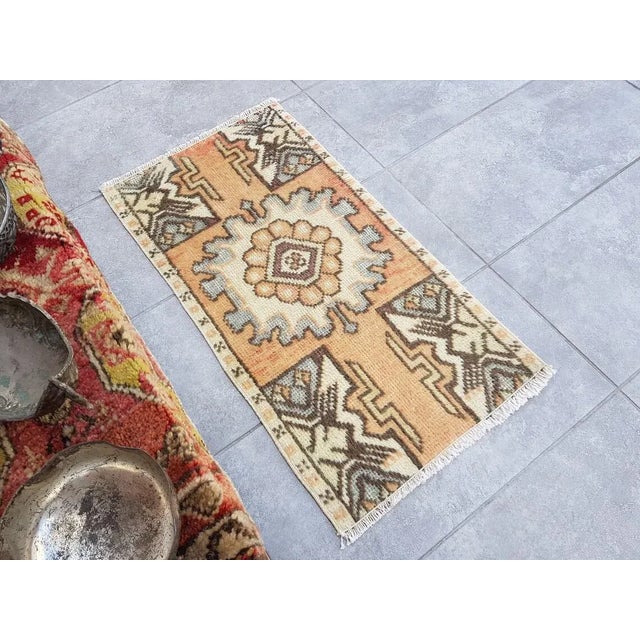 Farmhouse 1950s Traditional Floral Turkish Rug For Sale - Image 3 of 10