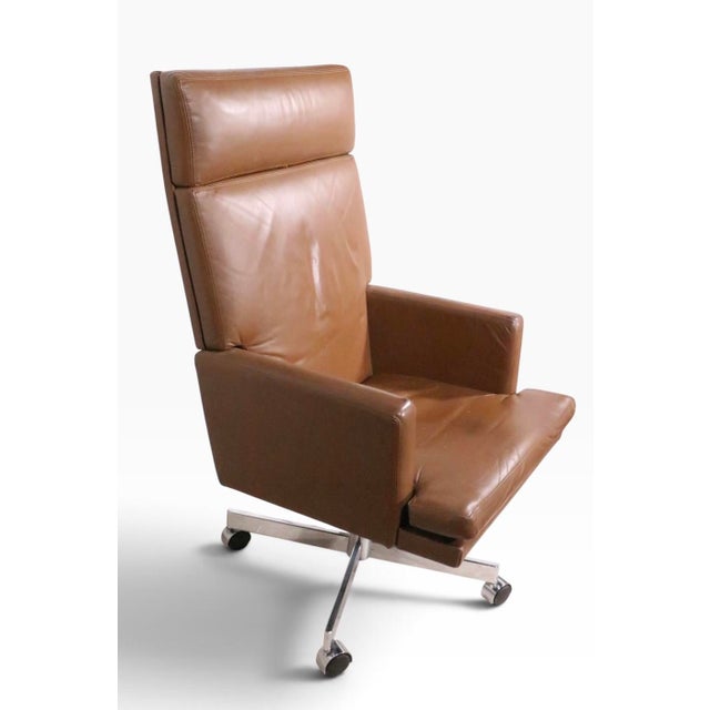 Mid-Century Modern Vintage Swivel Leather Desk Chair Attributed to Mueller Furniture C. 1970's For Sale - Image 3 of 11