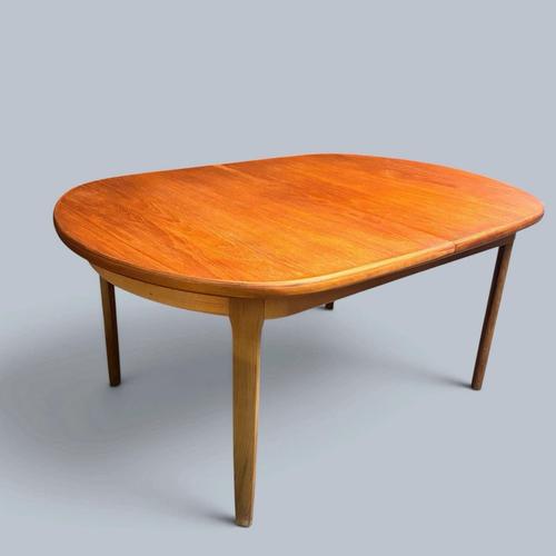 Mid-Century Oval Extending Teak Dining Table from Elliots of Newbury, 1960s For Sale - Image 6 of 7