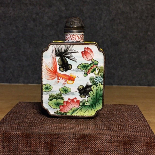 Metal Vintage Painted Enamel on Copper Snuff Bottle – Goldfish & Lotus Motif For Sale - Image 7 of 9