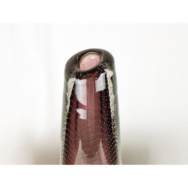Mid-Century Modern Clear and Purple Glass Vase by Gunnel Nyman for Studio Nuutajarvi, 1957 For Sale - Image 4 of 12