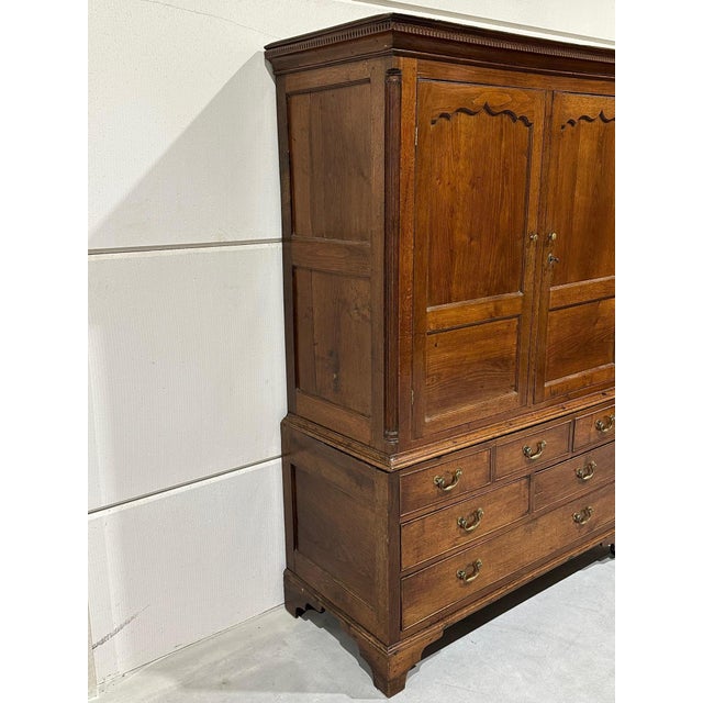 Welsh Cupboard in Oak, 18th Century For Sale - Image 3 of 13