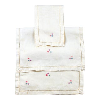 Vintage Ecru Linen Table Mats - Set of 3 For Sale