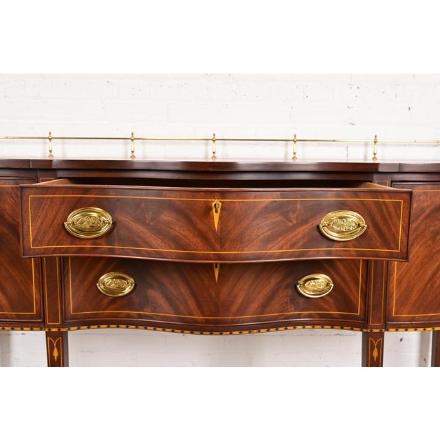 Wood Henkel Harris Federal Inlaid Flame Mahogany Serpentine Front Sideboard Credenza With Brass Gallery For Sale - Image 7 of 16
