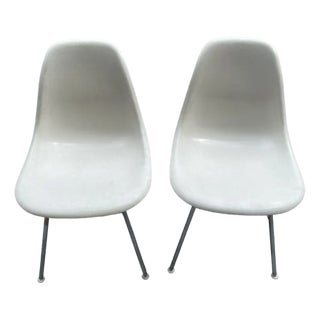 Vintage Chairs by Charles & Ray Eames for Herman Miller, 1960s, Set of 2 For Sale