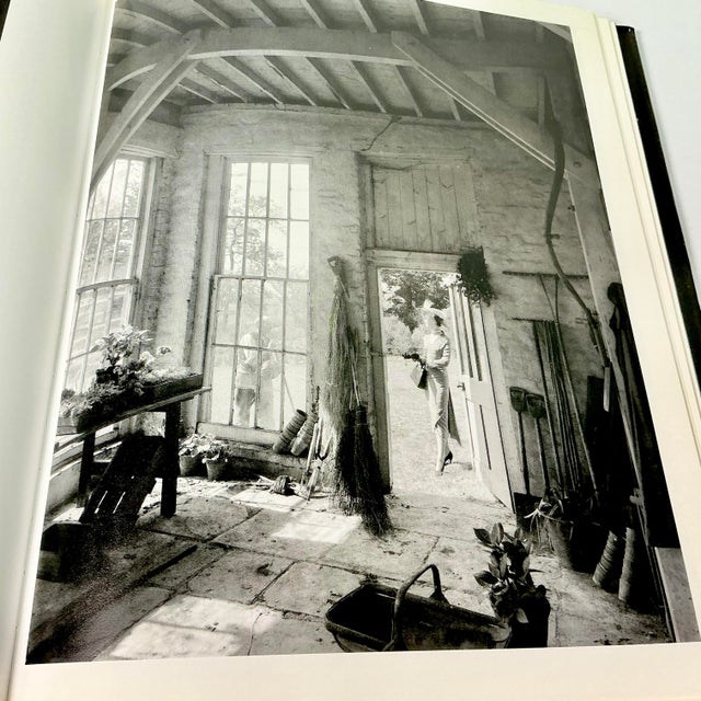 Paper 1994 British ‘Norman Parkinson Photographs 1935-1990’ Coffee Table Book. For Sale - Image 7 of 18