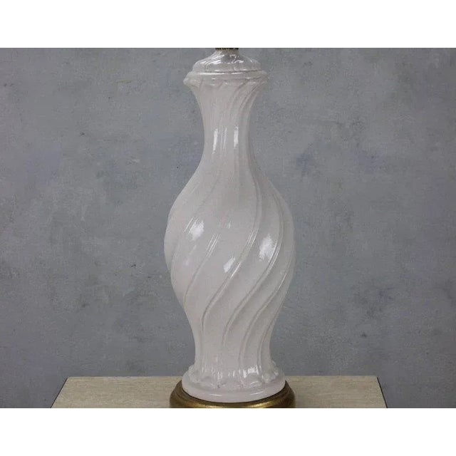 1950s Spanish White Ceramic Lamp With Gold Base For Sale - Image 4 of 10