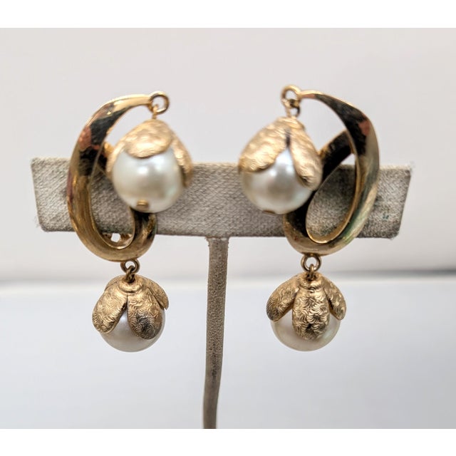Napier Vintage 1950s Signed Napier Goldtone Faux-Pearl Drop Clip Earrings-2 Pieces For Sale - Image 4 of 12