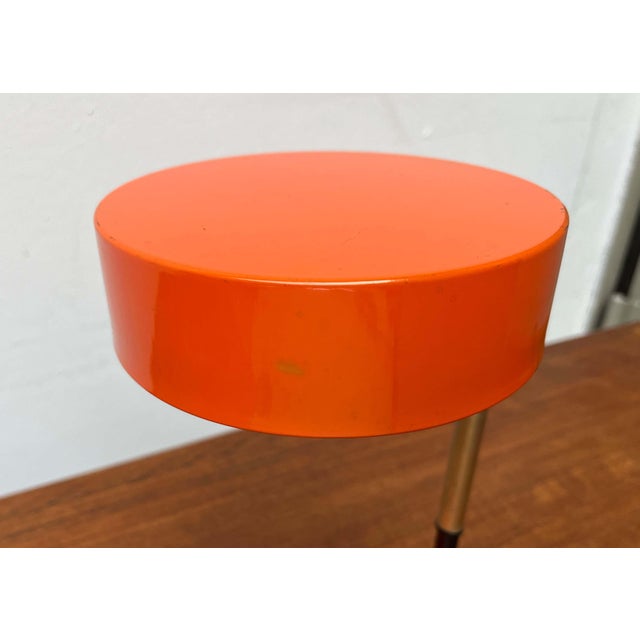 Mid-Century Modern Minimalist Orange Table Lamp, Italy, 1960s For Sale - Image 10 of 18