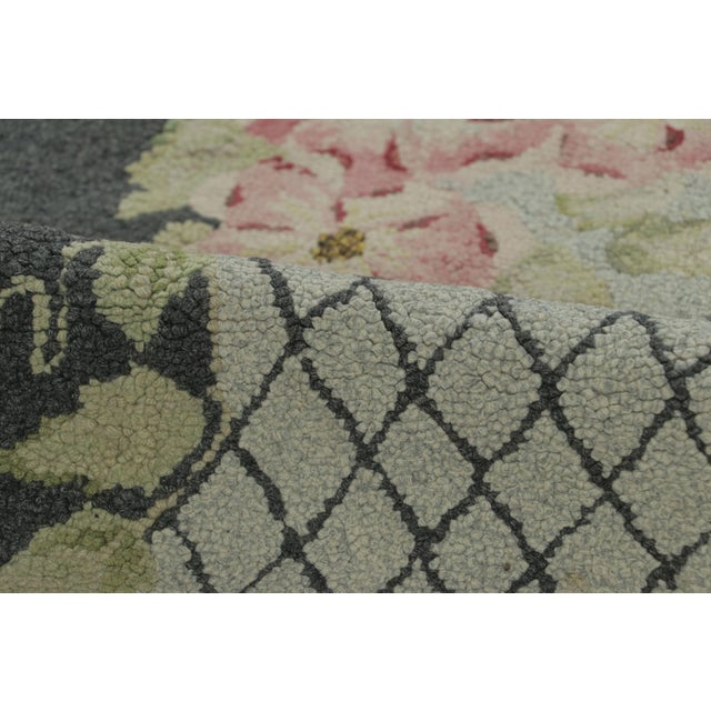 1920s Antique Hooked Rug With Multicolor Floral Medallion & Vine Border - Rug & Kilim For Sale - Image 5 of 6