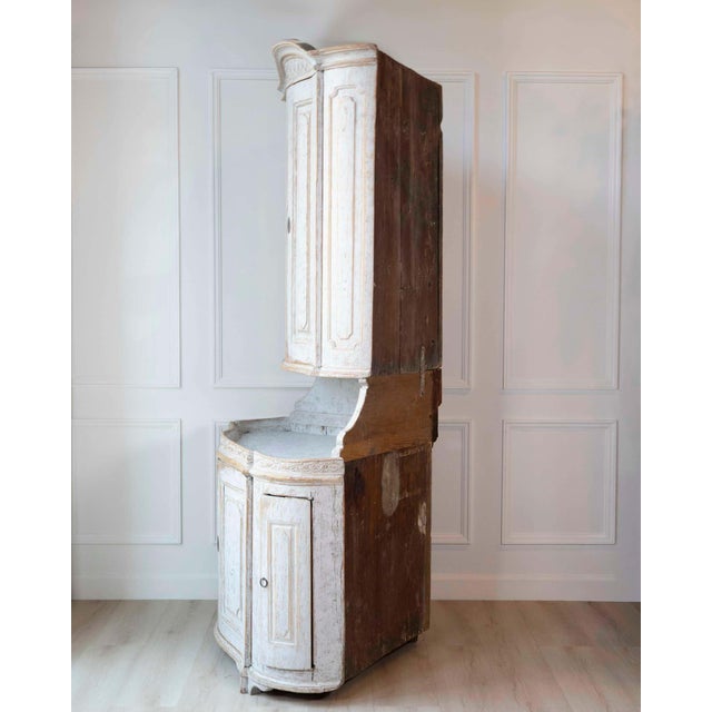 Gustavian (Swedish) Swedish Gustavian Period Two-Part Corner Cabinet with Original Paint, Late 18th For Sale - Image 3 of 13