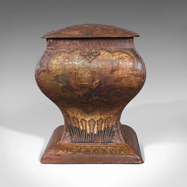 1910s Antique Edwardian English Decorative Biscuit Tin For Sale - Image 6 of 13