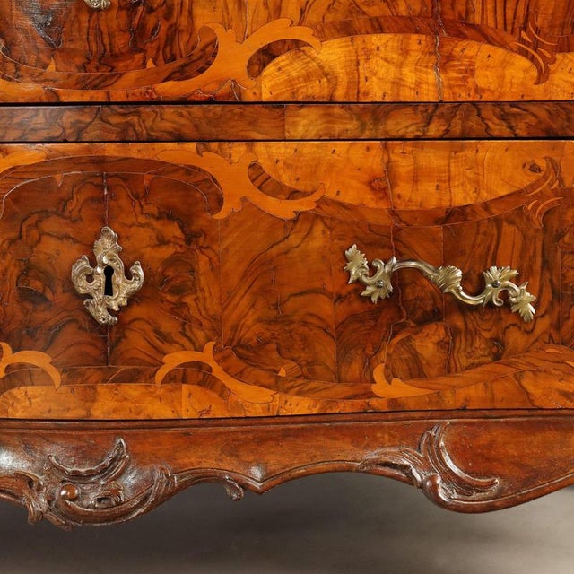 18th Century Walnut and Walnut Burl Bureau For Sale - Image 11 of 16