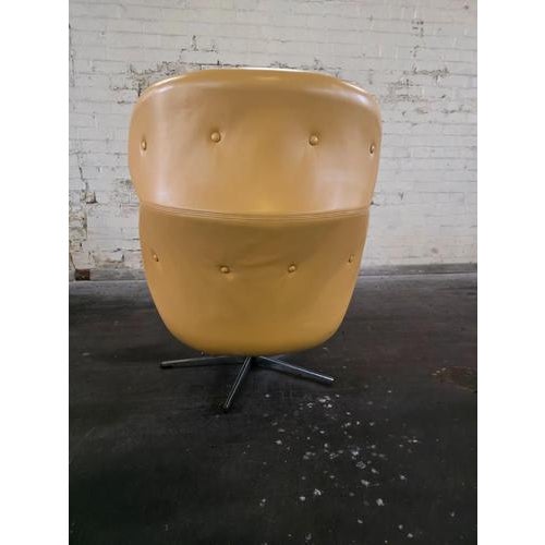 Set of Mid-Century Modern Lounge Chair with Ottoman in Leather, 1970s For Sale - Image 4 of 9