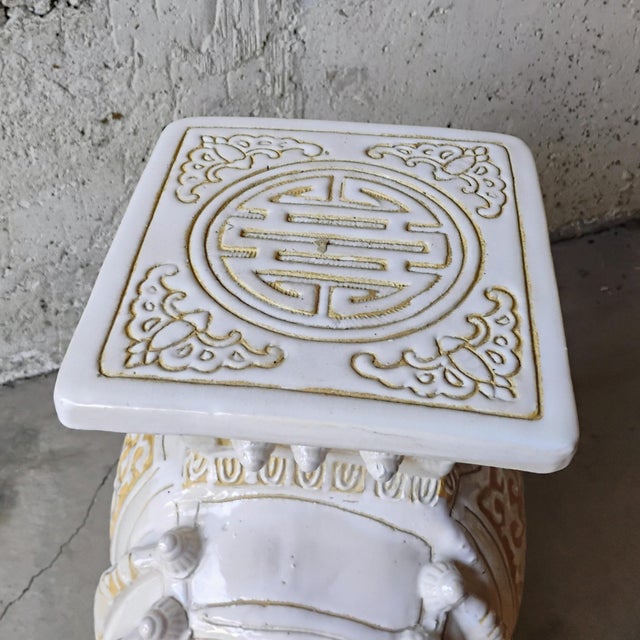 Mid 20th Century Hollywood Regency Gold & White Ceramic Elephant Garden Seat Plant Stand For Sale In Salt Lake City - Image 6 of 7