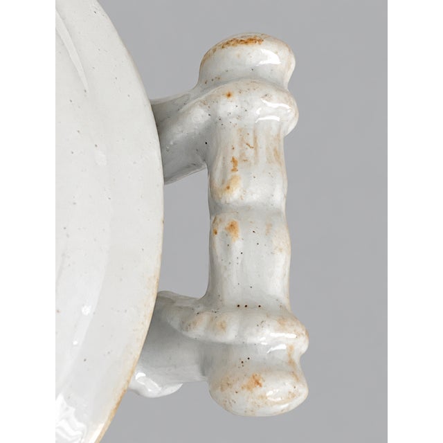 White Early 20th Century Maddock & Co. English White Ironstone Soup Tureen, Circa 1906–1920s For Sale - Image 8 of 12